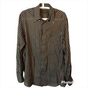 Ermenegildo Zegna linen button down shirt.